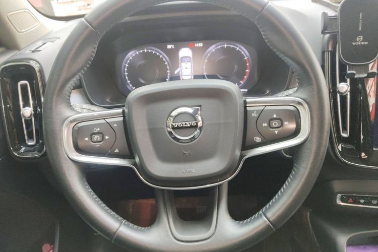 Used Volvo XC40 2020 T3 Smart & Stylish Edition Steering Wheel