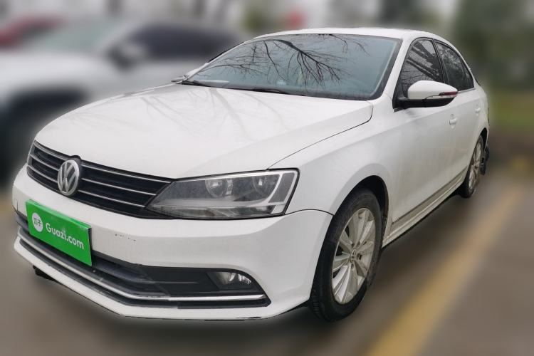 Used Volkswagen Sagitar 2015 1.6L Manual Comfort Model