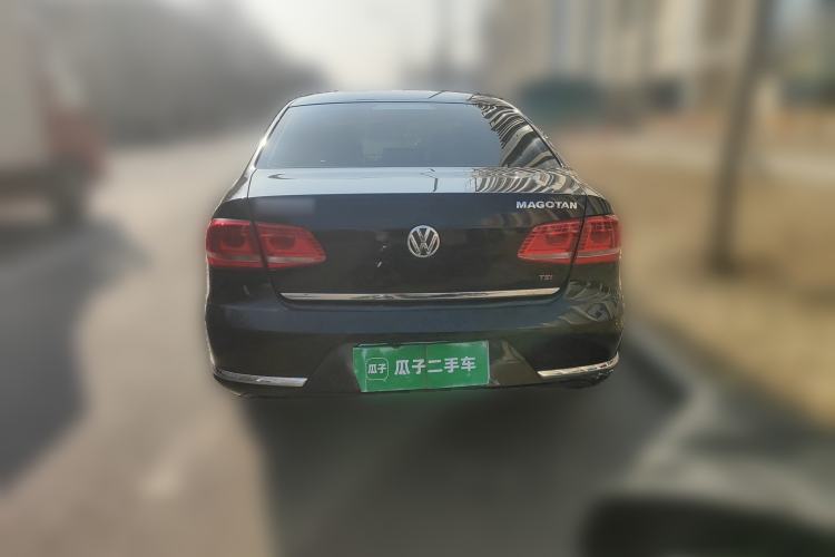 Used Volkswagen Magotan 2012 Revised 1.8TSI Luxury Version Rear