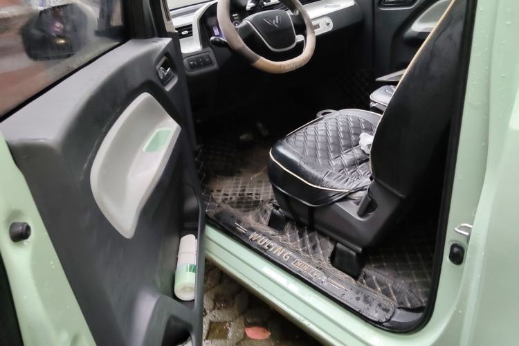 Used Wuling Hongguang MINIEV 2022 Macaron Premium Model – Lithium Ternary Battery