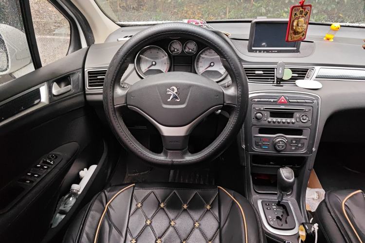 Used Peugeot 308 2013 1.6L Automatic YouShang Model Steering Wheel