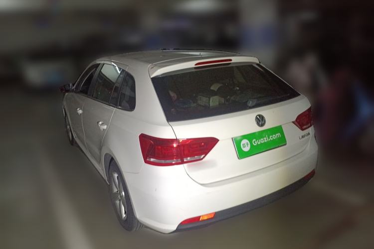 Used Volkswagen Gran Lavida 2013 1.6L Automatic Fashion Model