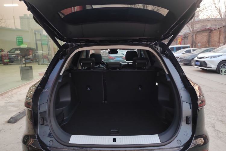 Used Hongqi HS5 2025 2.0T Two-Wheel Drive 600 000-Vehicle Commemorative Edition Trunk