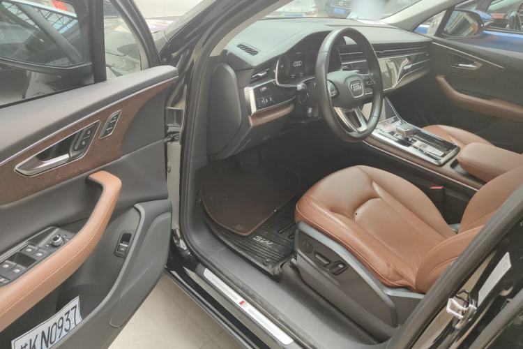 Used Audi Q7 2023 45 TFSI quattro S line Sport model