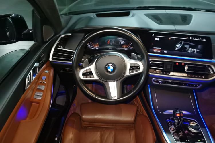 Used BMW X7 2022 xDrive40i Luxury M Sport Package
