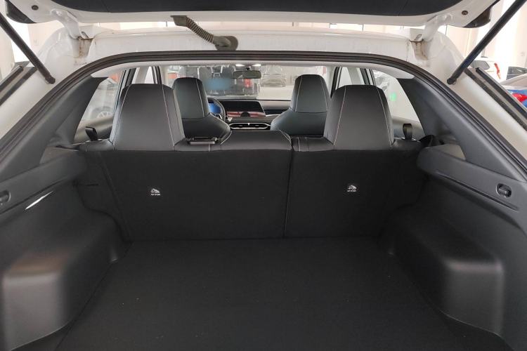 Used Venucia V 2023 260T Idol Edition Pro
