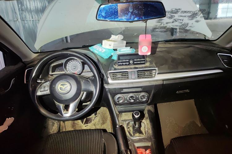 Used Mazda 3 Axela 2016 Sedan 1.5L Manual Comfort Model
