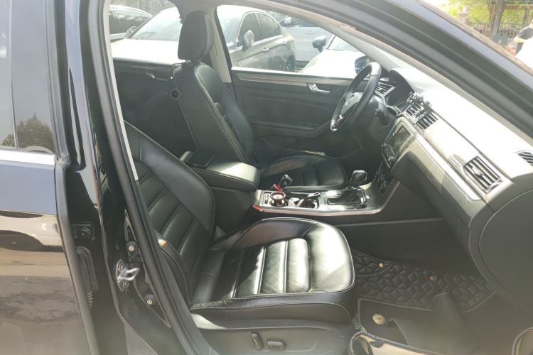 Used Volkswagen Passat 2017 280TSI DSG Luxury Edition
