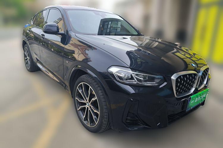 Used BMW X4 2022 xDrive 30i M Sport Package Front Right 45 Deg