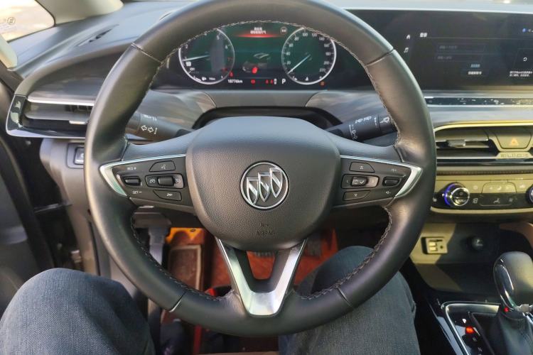 Used Buick GL6 2021 323T Mild Hybrid Connect Luxury Model Steering Wheel