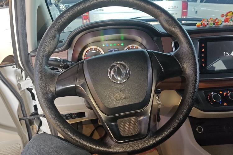 Used FORTHING Lingzhi 2018 M5L 1.6L 7-Seater Luxury Model