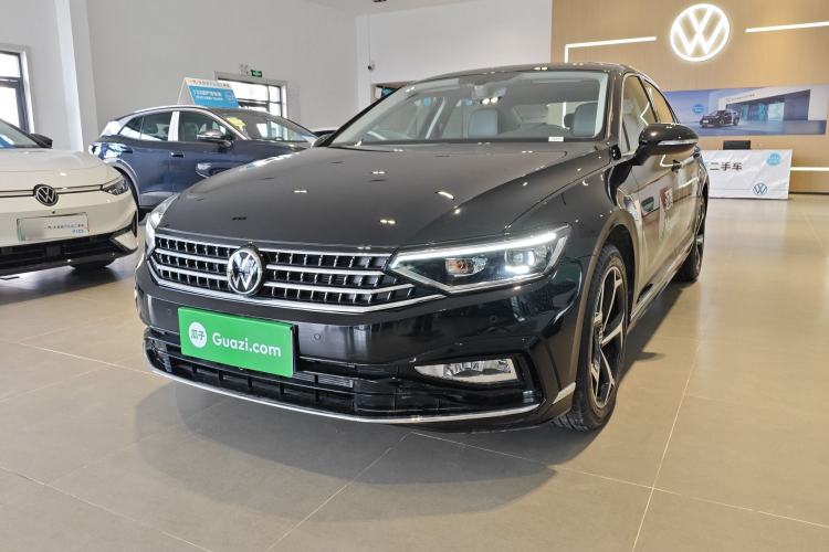 Used Volkswagen Magotan 2025 Revised Version Zhongxiang Edition 280TSI DSG Luxury Trim