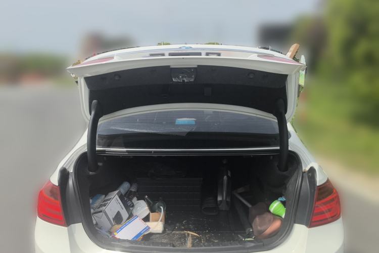 Used BMW 3 Series 2015 316Li Fashion Model Trunk