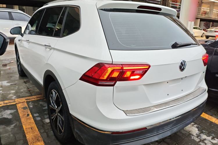 Used Volkswagen Tiguan L 2019 330TSI Automatic Two-Wheel Drive Smart Luxury Version China V Emission Standard