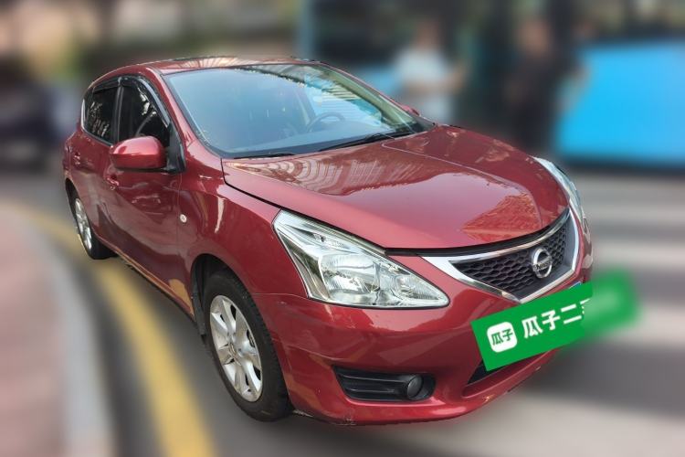 Used Nissan Tiida 2011 1.6L CVT Smart Version Front Right 45 Deg