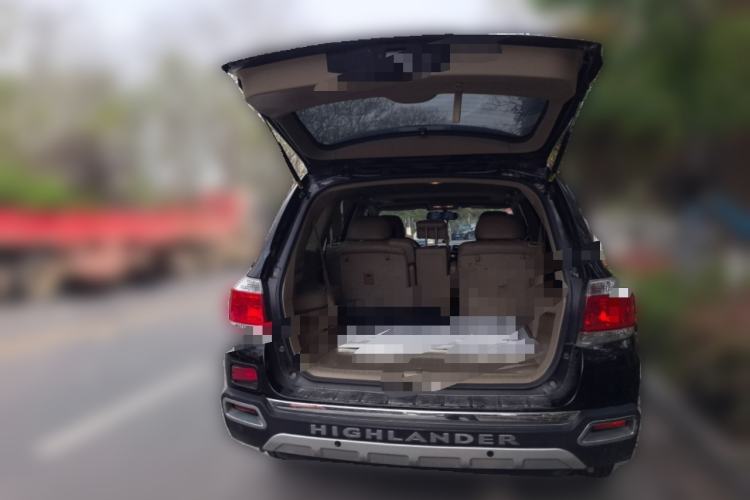 Used Toyota Highlander 2013 2.7L Two-Wheel Drive 7-Seater Zijin Edition Trunk