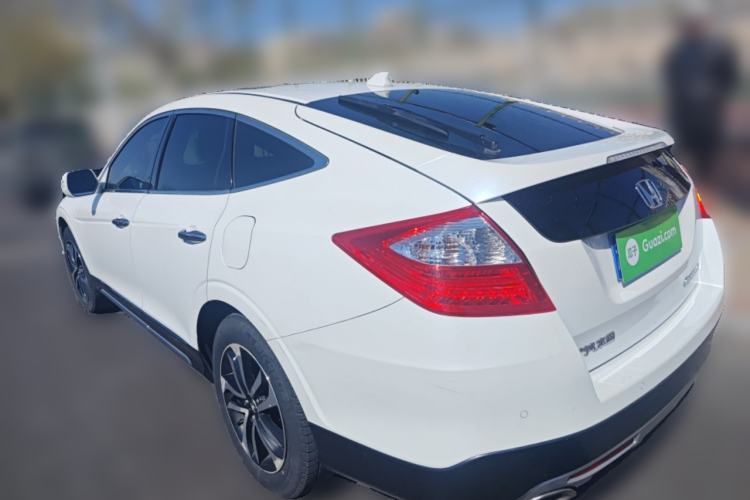 Used Honda Crosstour 2016 2.4L Luxury Edition Exterior 3