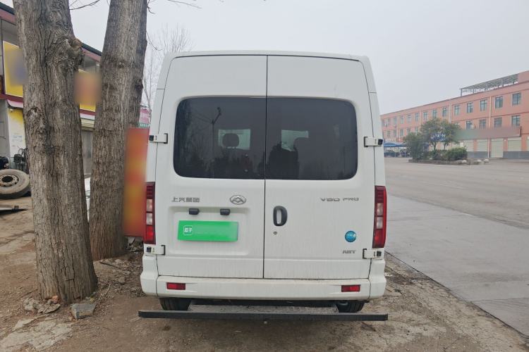 Used SAIC MAXUS Xintu V80 2024 Aotong Value Edition 6AMT Short Wheelbase Mid-Roof Model 127 Ps 5/6 Seats