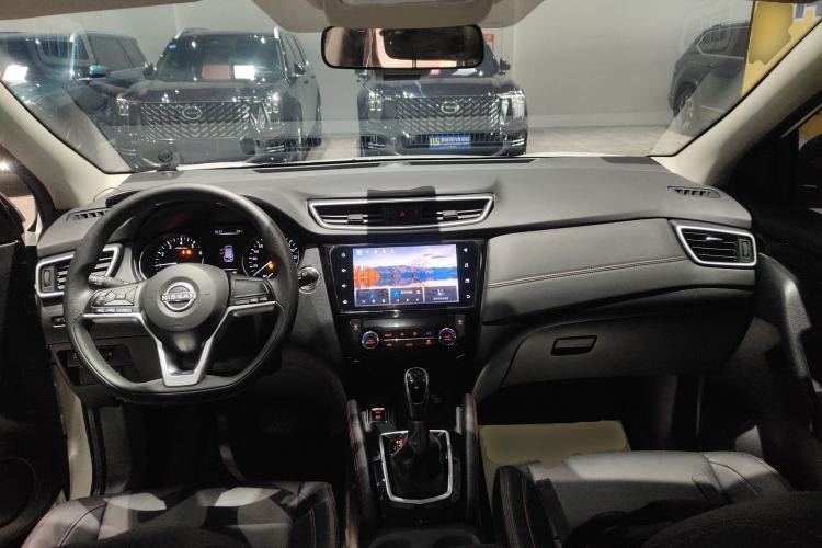 Used Nissan Qashqai 2023 Classic 2.0L CVT XV Comfort Edition Center Console