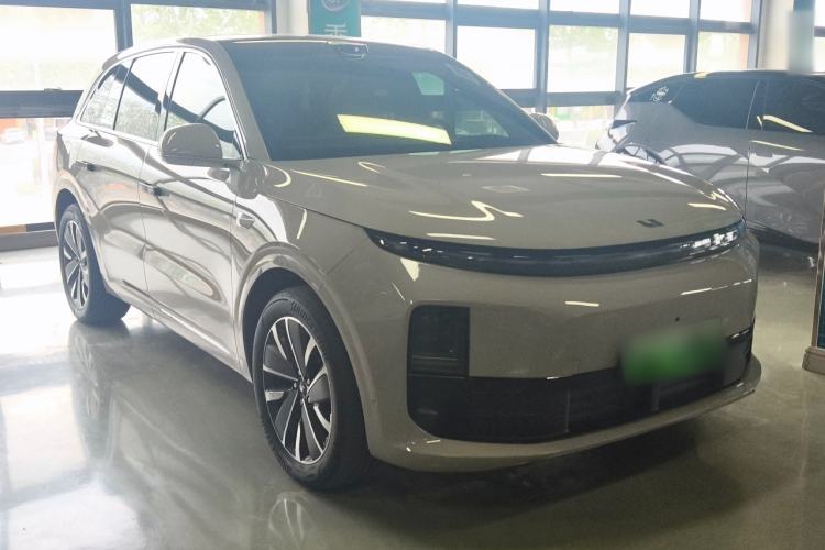 Used Li Auto L6 2025 Pro Smart Refresh Edition Front Right 45 Deg