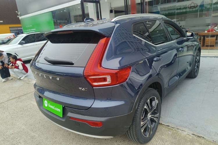 Used Volvo XC40 2021 T4 Four-Wheel Drive Smart Luxury Edition Rear Right 45 Deg