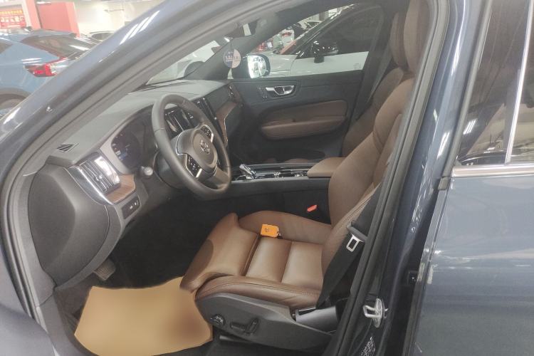 Used Volvo XC60 New Energy 2024 T8 Plug-in Hybrid Long-Range All-Wheel Drive Smart Luxury Edition