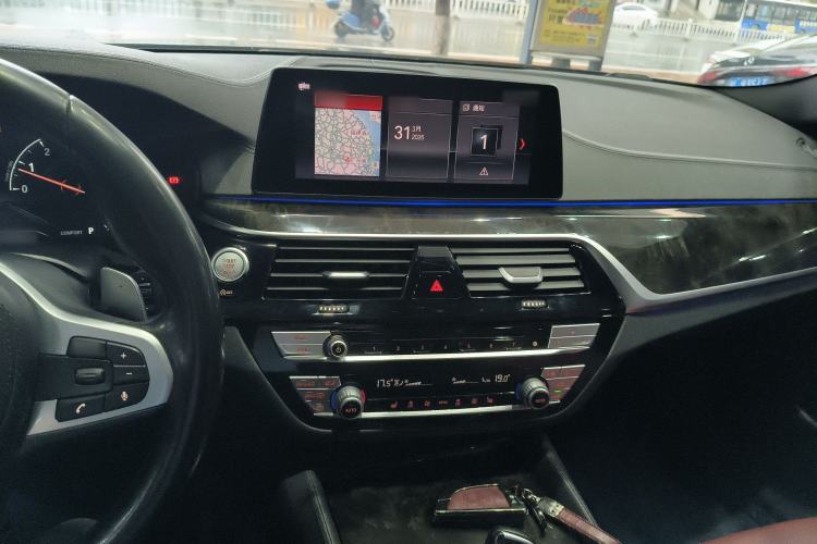 Used BMW 5 Series 2019 530Li Leading Model M Sport Package
