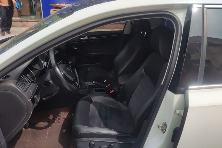 Used Volkswagen Sagitar 2018 280TSI DSG Luxury Model Left Front Seat