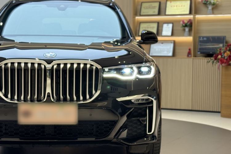 Used BMW X7 2021 xDrive40i Luxury M Sport Package
