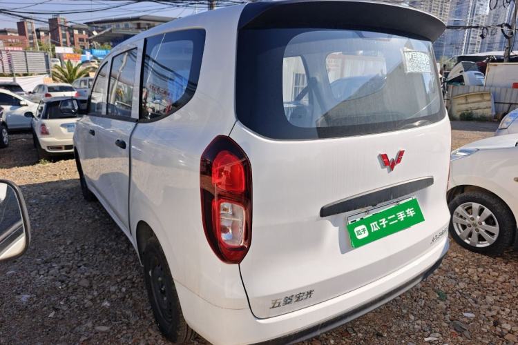 Used Wuling Hongguang New Energy 2025 Extended-Range Hybrid 50 km Standard Version
