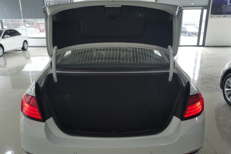 Used BMW 5 Series 2014 525Li Luxury Design Package
