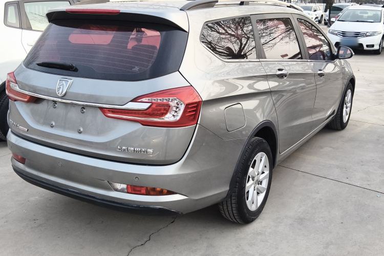 Used Baojun 310W 2017 1.5L Manual Fashion Model China V