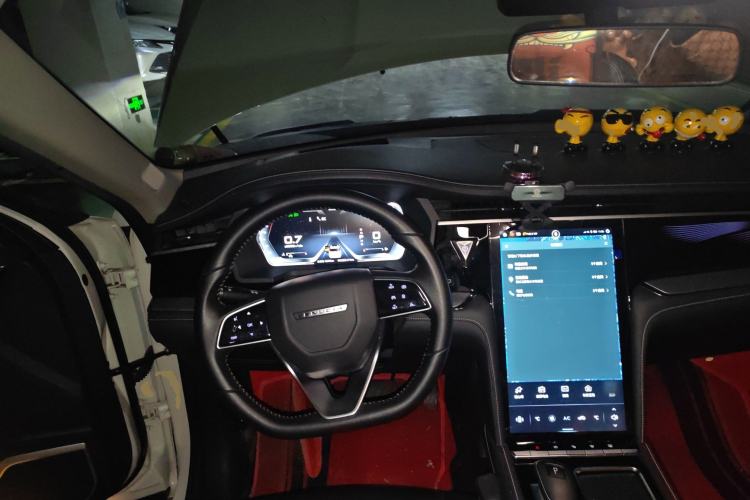 Used Venucia Star 2020 260T Automatic 48V Mild Hybrid Turbocharged Starry Edition
