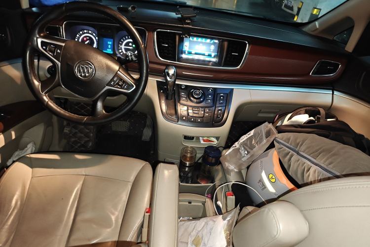 Used Buick GL8 2018 28T Luxury Model China VI Standard
