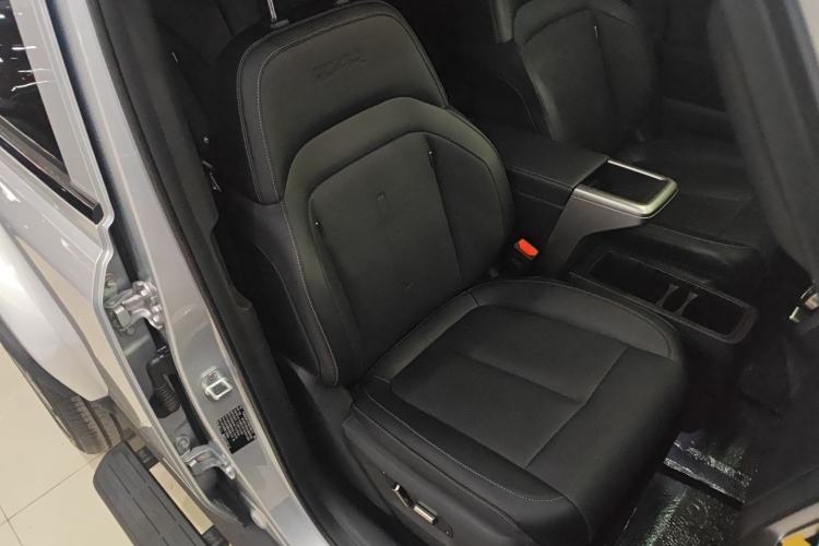 Used iCAR V23 2025 501 Four-Wheel Drive Intelligent Driving Version
