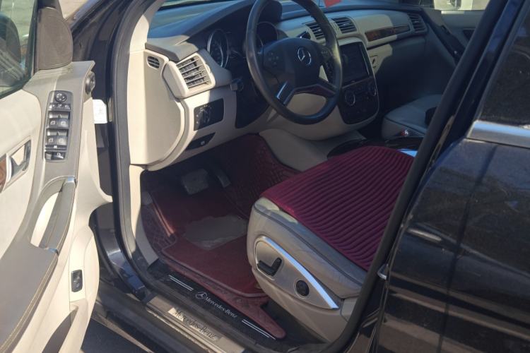 Used Mercedes-Benz R-Class 2010 R 350 L 4MATIC