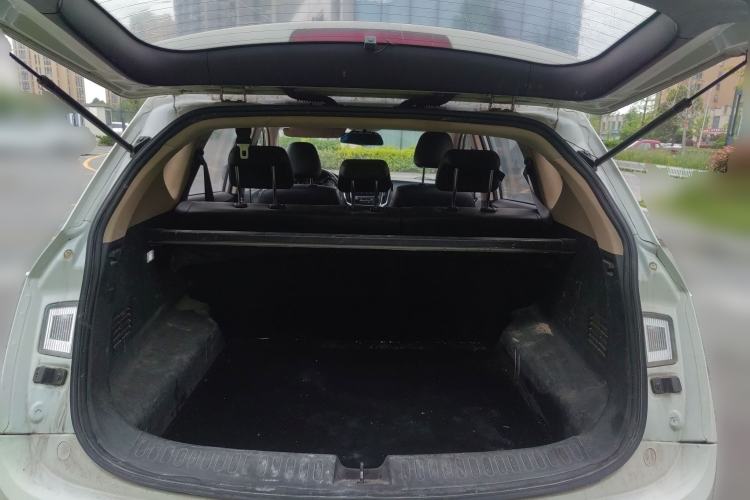 Used Baojun 560 2015 1.8L manual luxury version
