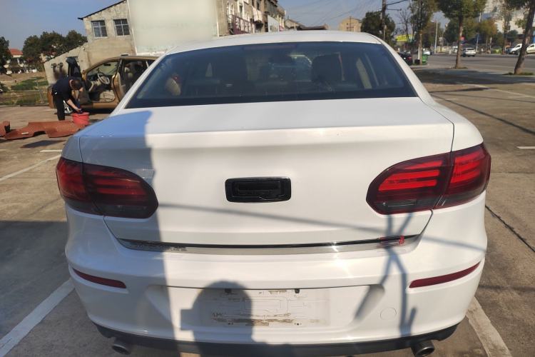 Used Qoros 3 2016 Sedan 1.6T Automatic ZhiKu Model