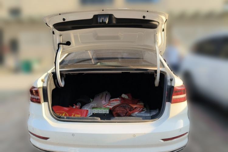 Used Volkswagen Lavida 2021 1.5L Automatic Comfort Edition
