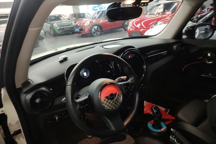 Used MINI 2022 1.5T COOPER Classic Edition
