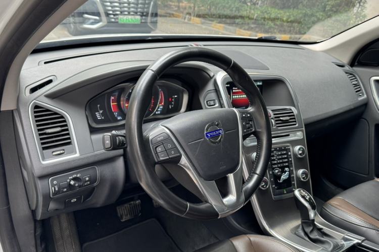 Used Volvo XC60 2016 T5 Smart Version
