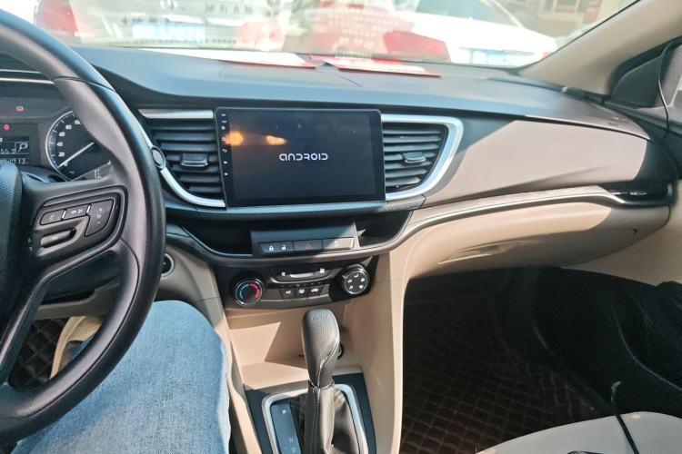 Used Buick GT 2018 15T Dual-Clutch Advanced Model China V Standard Center Console