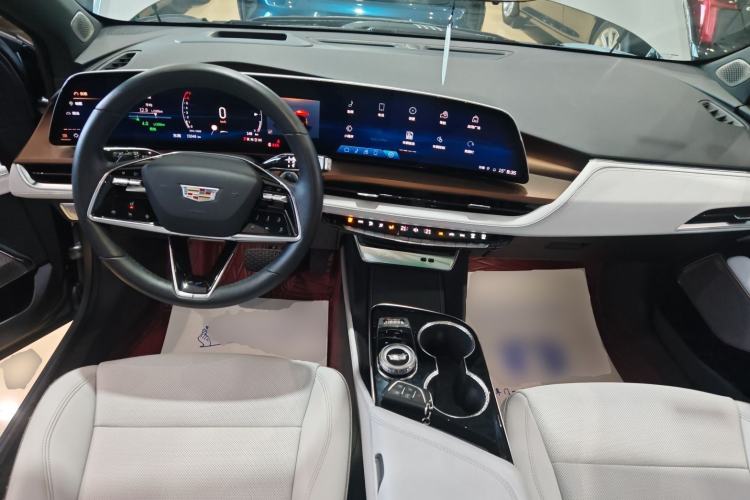 Used Cadillac GT4 2023 25T Prestige Version
