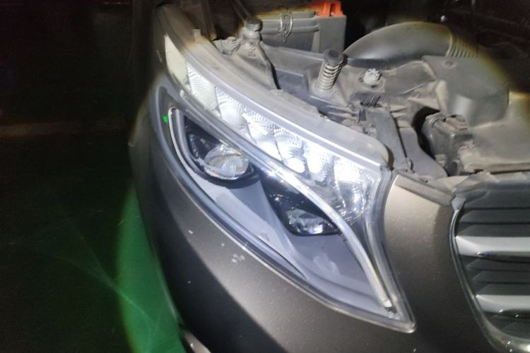 Used Mercedes-Benz V-Class 2017 V 260 Avantgarde Edition