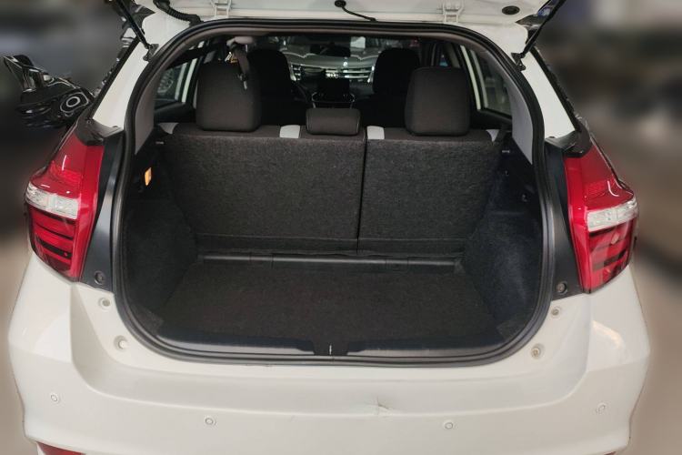 Used Toyota YARiS L Zhi Xuan 2020 1.5L CVT Leading Edition Trunk