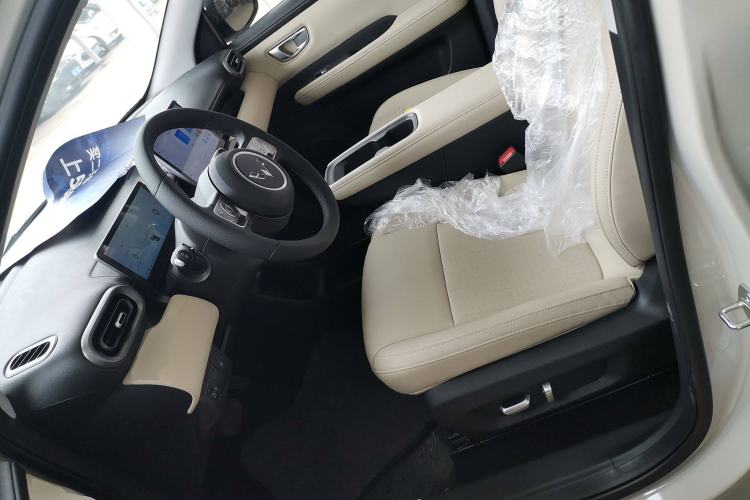 Used Wuling Bingo PLUS 2024 330 km Range Five-Seater Version