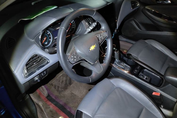 Used Chevrolet Cruze 2017 1.4T Hatchback Dual-Clutch Lingfeng Edition Steering Wheel