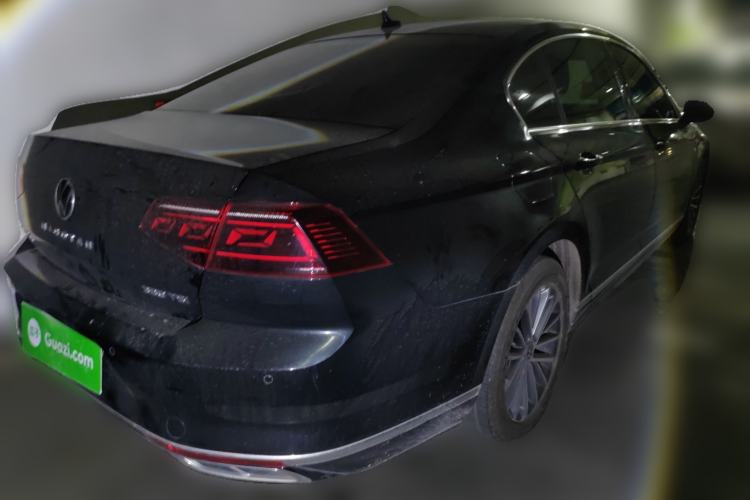 Used Volkswagen Magotan 2023 2 Million Units Limited Edition 330TSI DSG Leading Version
