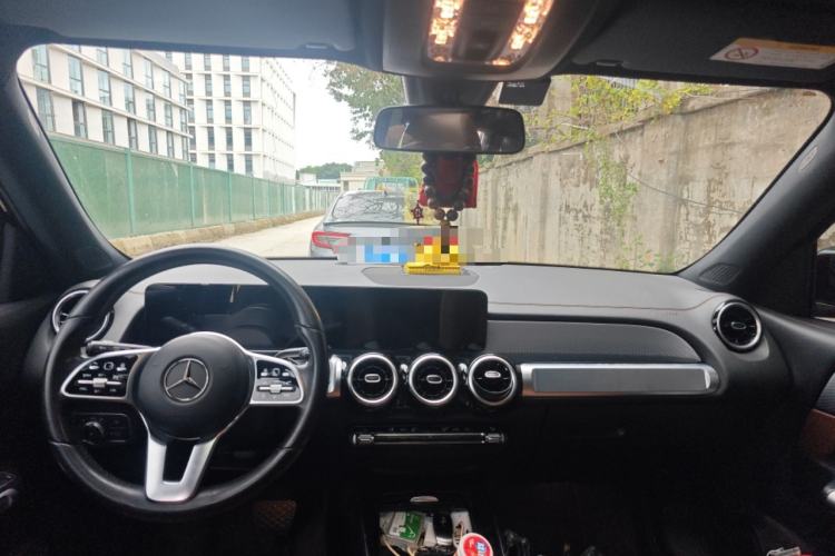 Used Mercedes-Benz GLB 2023 GLB 200 Dynamic Edition Interior 2