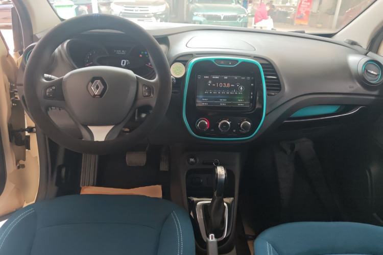 Used Renault Captur 2015 1.2T Automatic Standard Edition
